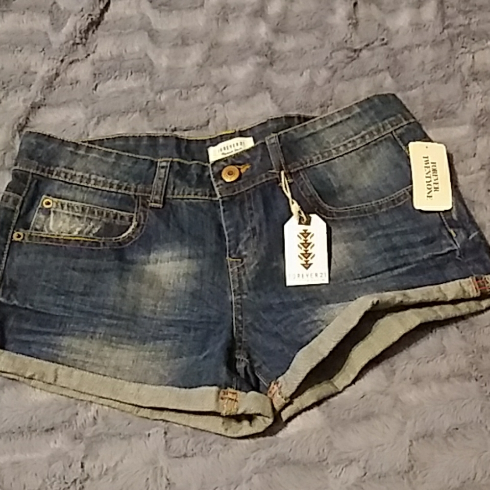 3/$40! Forever 21 denim shorts size 27